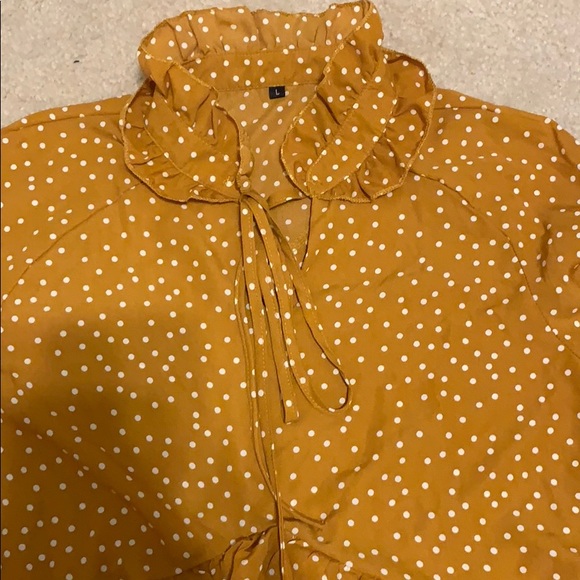 Polka dotted ruffled dress - Picture 2 of 5